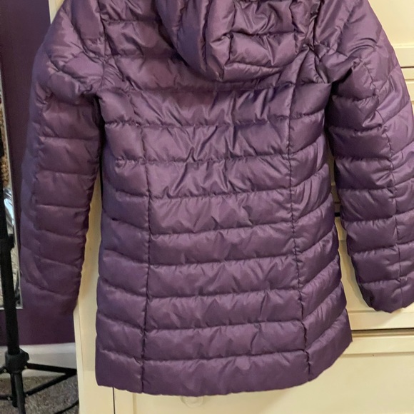 Eddie Bauer Cirruslite 2.0 Women’s Small down parka - Picture 3 of 3